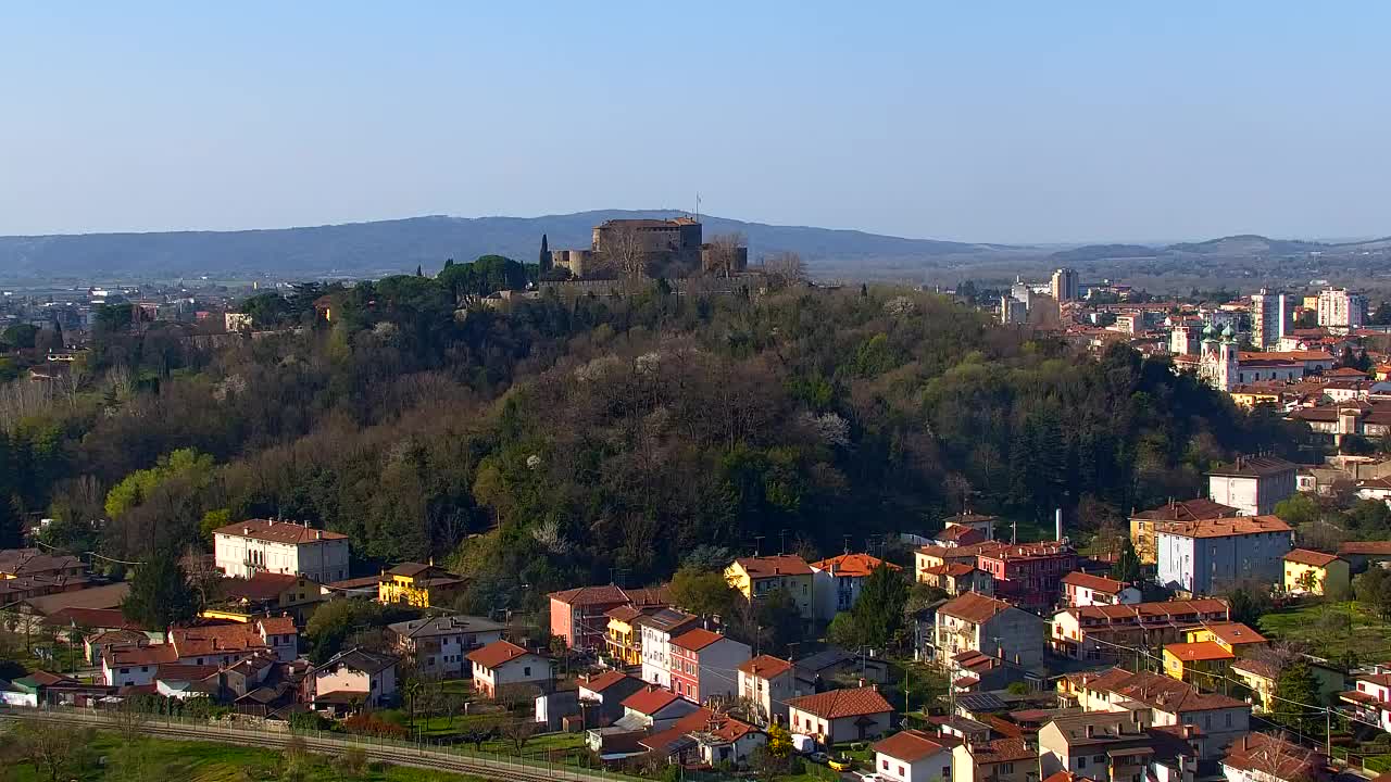 Nova Gorica i Gorica: Prekrasan Pogled iz Franjevačkog Samostana Kostanjevica