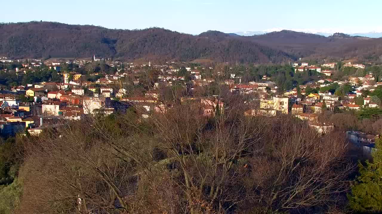 Nova Gorica e Gorizia: Panorama Mozzafiato dal Convento Francescano di Castagnevizza