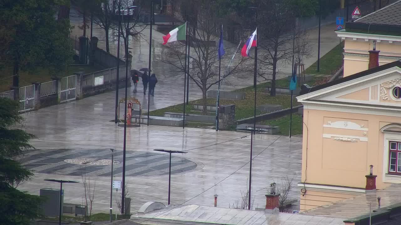 Nova Gorica i Gorica: Prekrasan Pogled iz Franjevačkog Samostana Kostanjevica