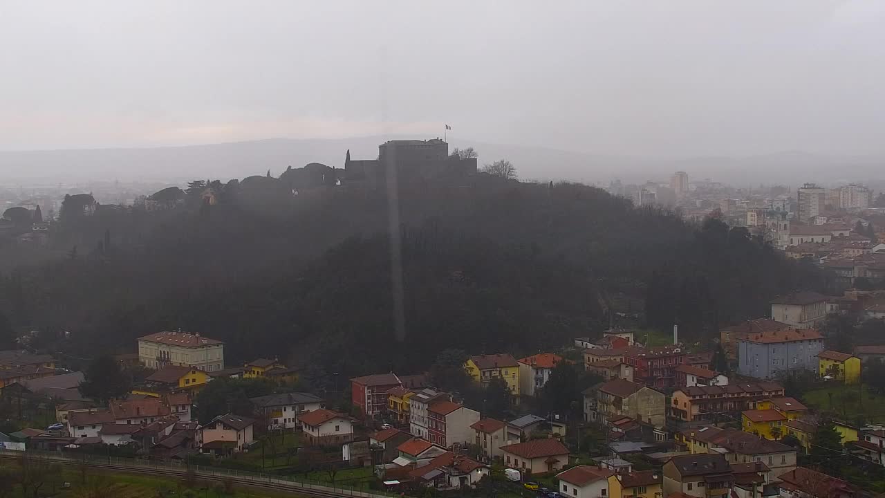 Nova Gorica i Gorica: Prekrasan Pogled iz Franjevačkog Samostana Kostanjevica