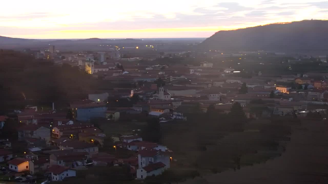 Nova Gorica i Gorica: Prekrasan Pogled iz Franjevačkog Samostana Kostanjevica