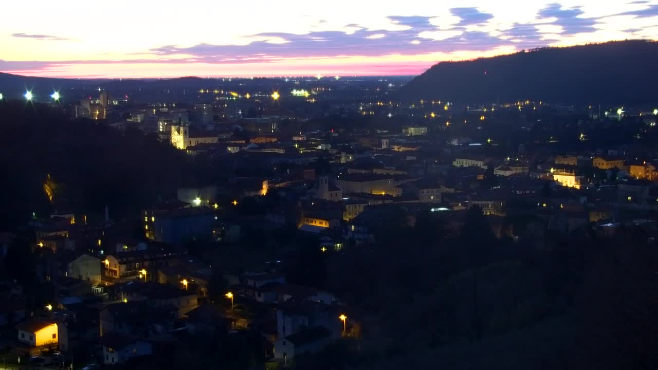 Nova Gorica e Gorizia: Panorama Mozzafiato dal Convento Francescano di Castagnevizza