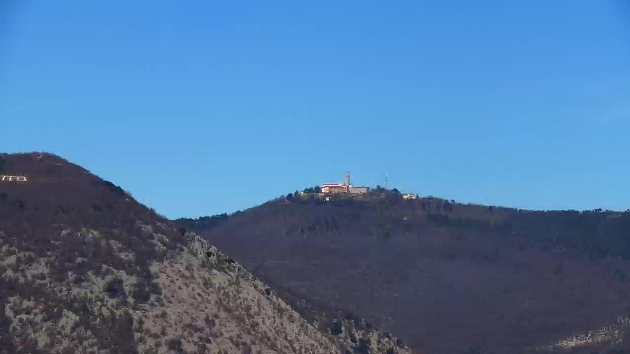 Nova Gorica e Gorizia: Panorama Mozzafiato dal Convento Francescano di Castagnevizza
