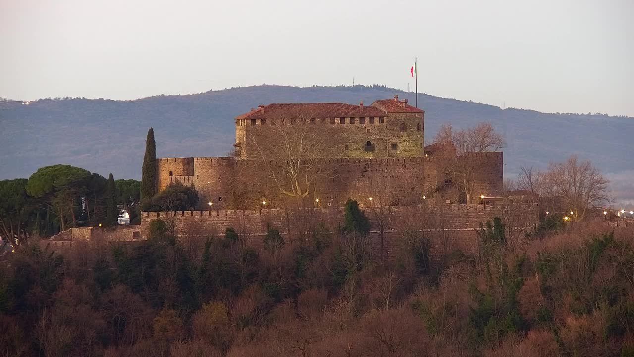 Nova Gorica y Gorizia: Impresionantes Vistas desde el Monasterio Franciscano de Kostanjevica