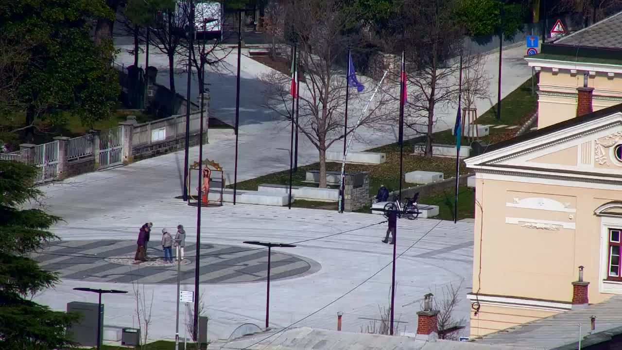 Nova Gorica i Gorica: Prekrasan Pogled iz Franjevačkog Samostana Kostanjevica