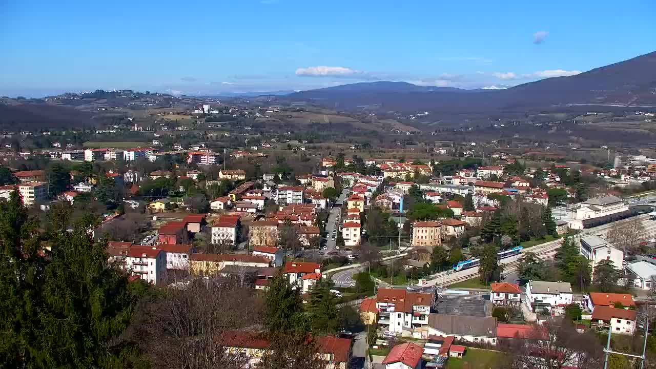 Nova Gorica i Gorica: Prekrasan Pogled iz Franjevačkog Samostana Kostanjevica