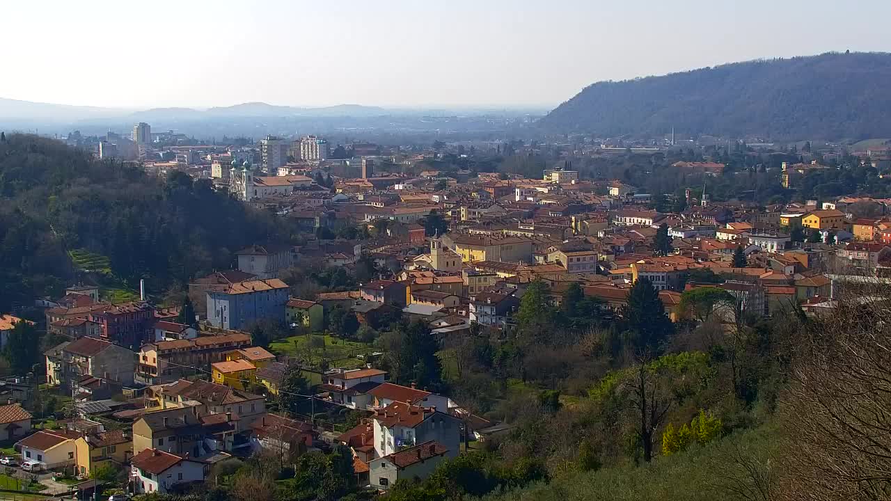 Nova Gorica i Gorica: Prekrasan Pogled iz Franjevačkog Samostana Kostanjevica