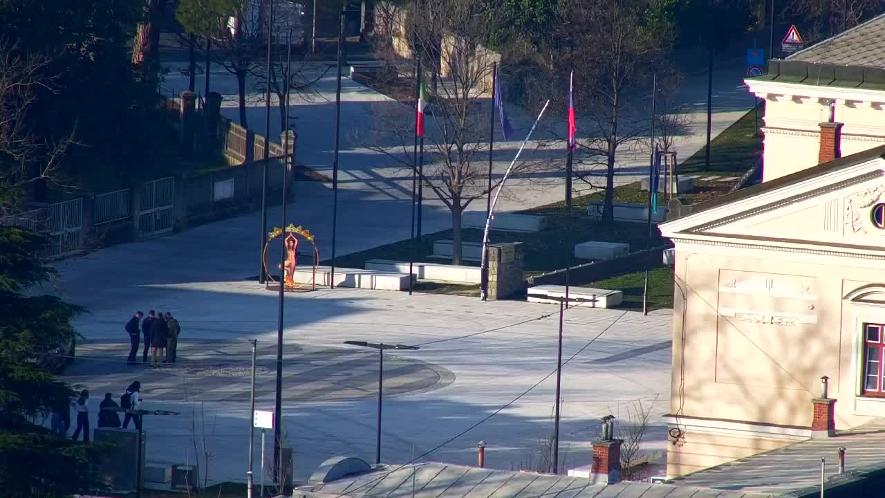 Nova Gorica e Gorizia: Panorama Mozzafiato dal Convento Francescano di Castagnevizza
