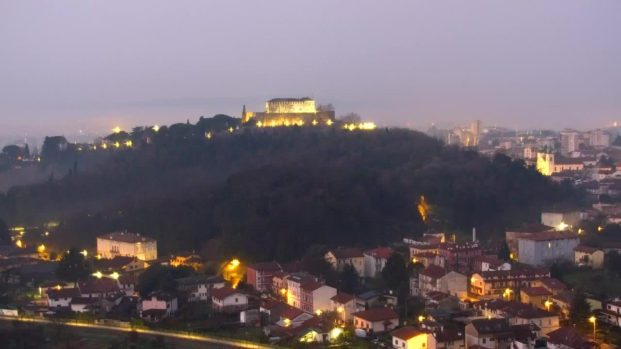 Nova Gorica und Görz: Atemberaubende Aussicht vom Franziskanerkloster Kostanjevica