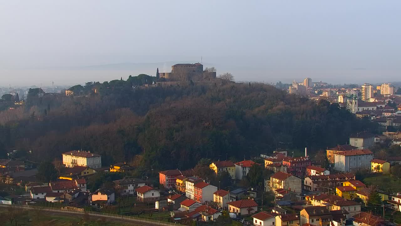 Nova Gorica e Gorizia: Panorama Mozzafiato dal Convento Francescano di Castagnevizza