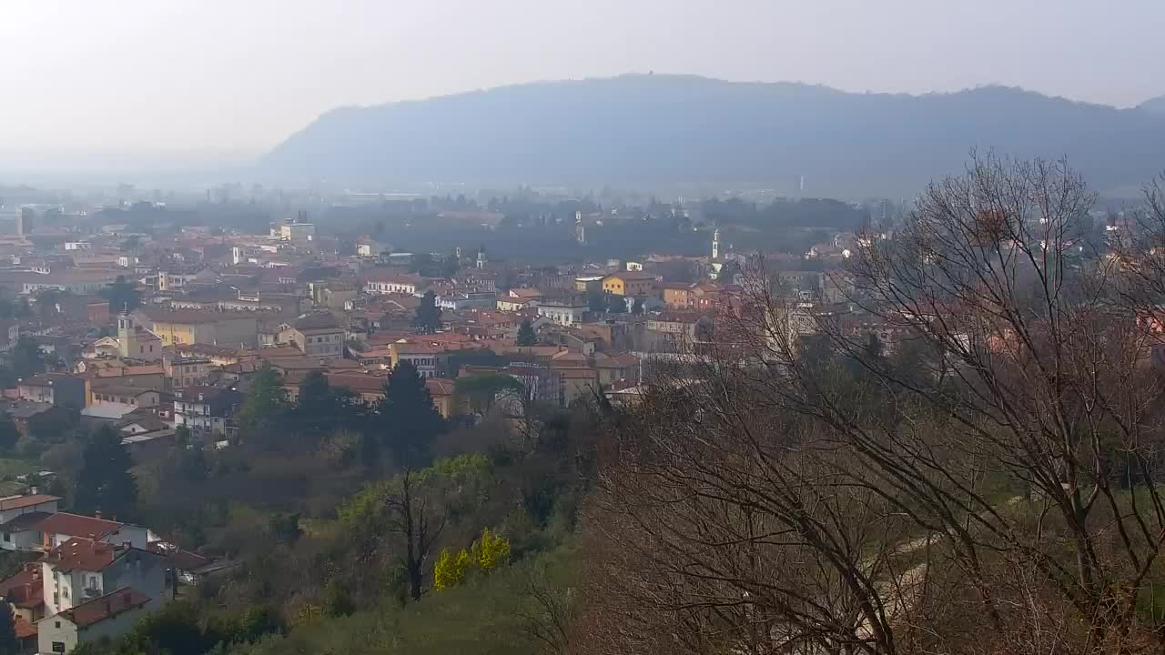 Nova Gorica y Gorizia: Impresionantes Vistas desde el Monasterio Franciscano de Kostanjevica
