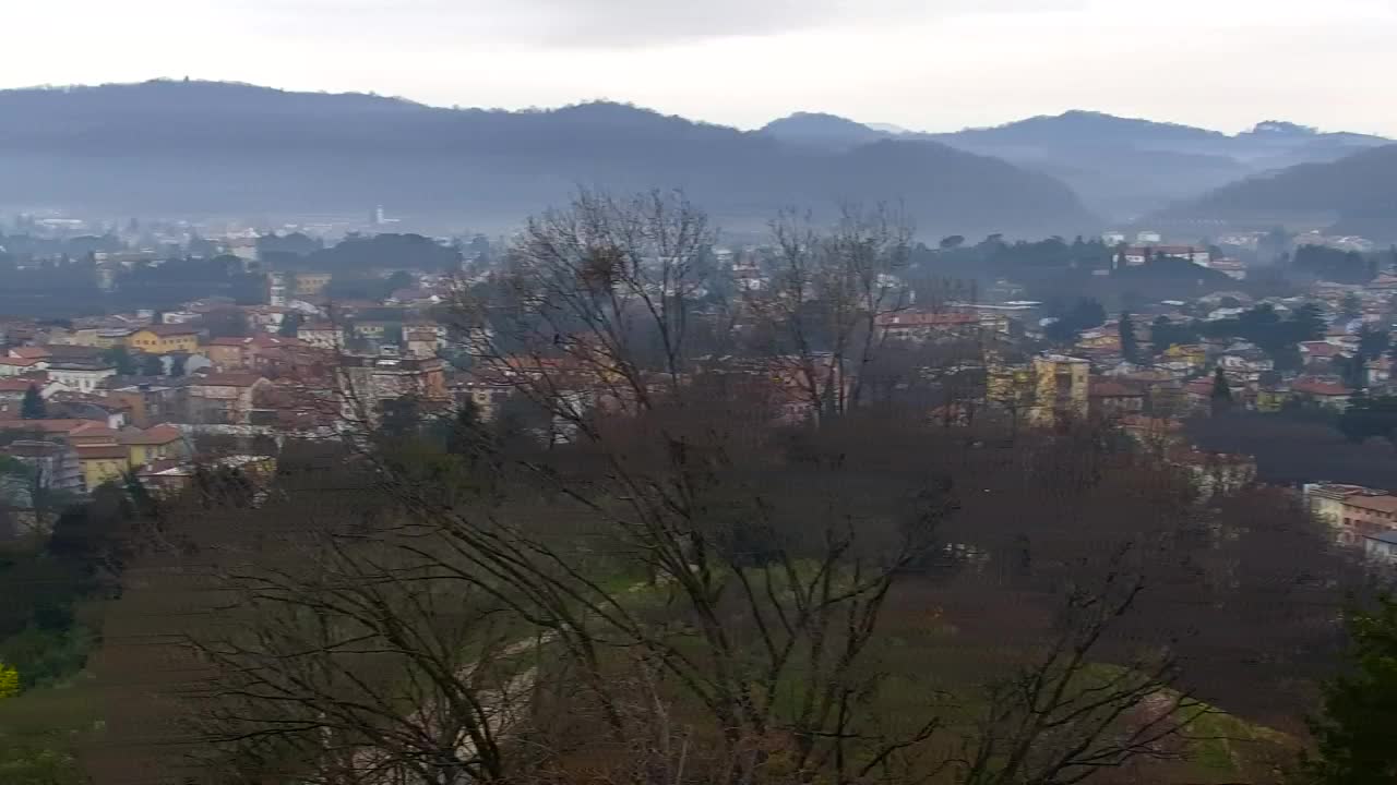 Nova Gorica e Gorizia: Panorama Mozzafiato dal Convento Francescano di Castagnevizza