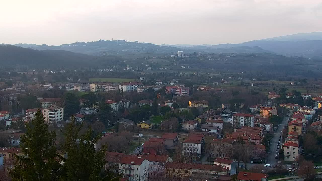 Nova Gorica y Gorizia: Impresionantes Vistas desde el Monasterio Franciscano de Kostanjevica