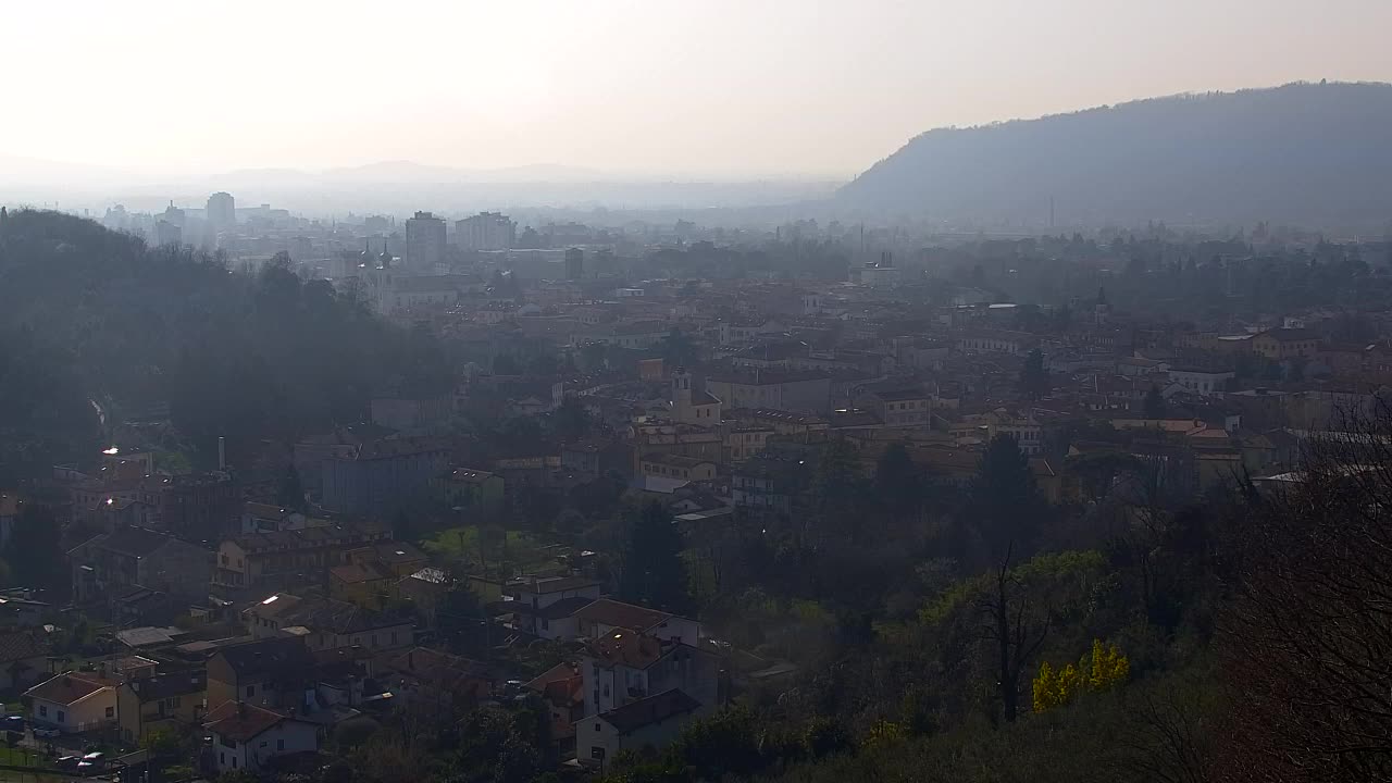 Nova Gorica y Gorizia: Impresionantes Vistas desde el Monasterio Franciscano de Kostanjevica