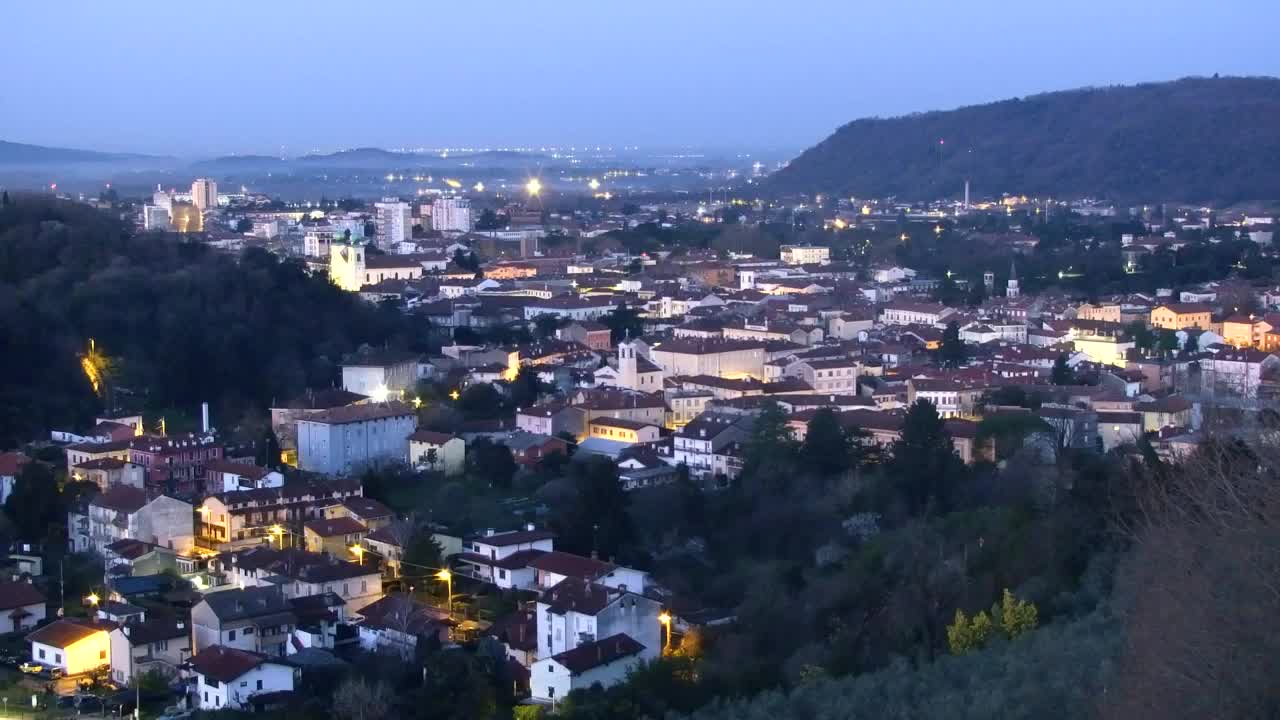 Nova Gorica i Gorica: Prekrasan Pogled iz Franjevačkog Samostana Kostanjevica