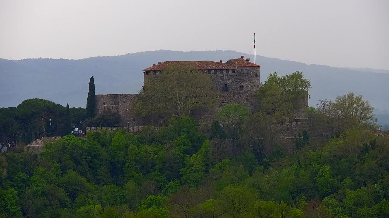Nova Gorica y Gorizia: Impresionantes Vistas desde el Monasterio Franciscano de Kostanjevica