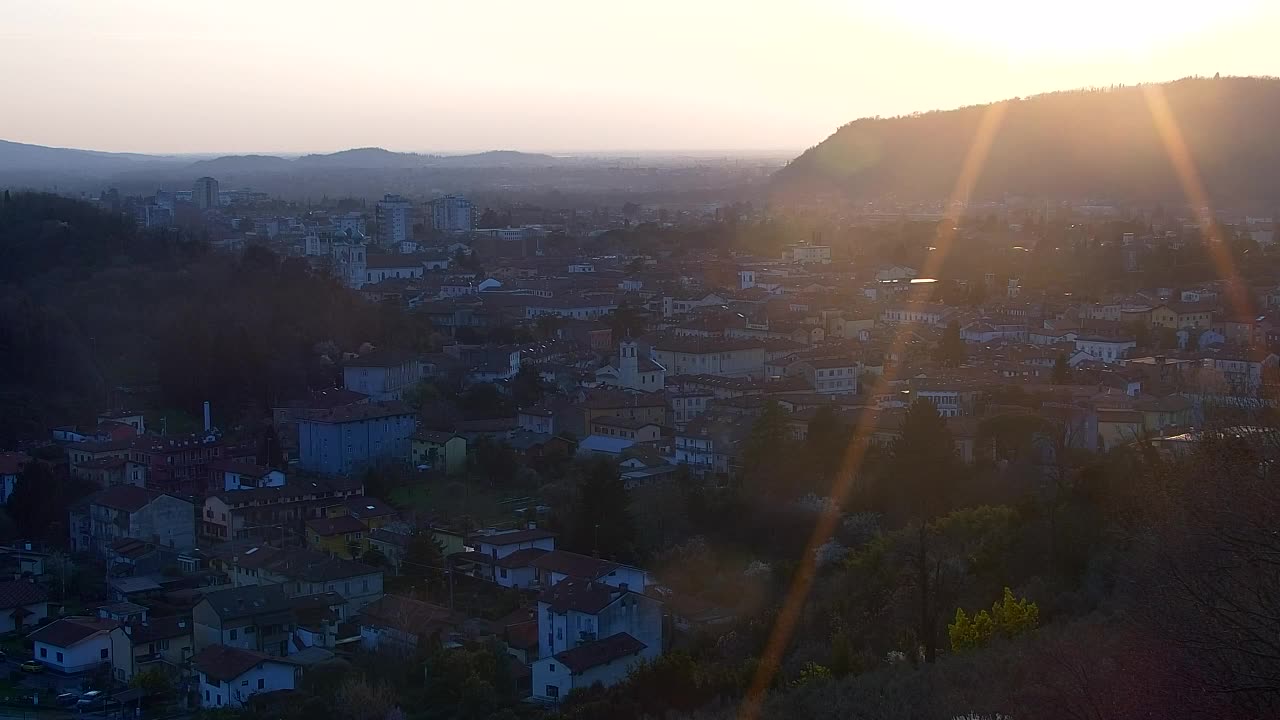 Nova Gorica e Gorizia: Panorama Mozzafiato dal Convento Francescano di Castagnevizza