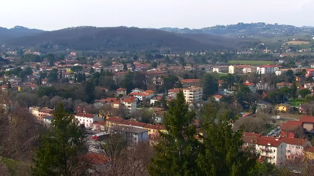 Nova Gorica e Gorizia: Panorama Mozzafiato dal Convento Francescano di Castagnevizza