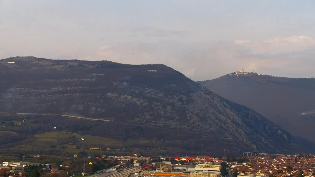 Nova Gorica e Gorizia: Panorama Mozzafiato dal Convento Francescano di Castagnevizza