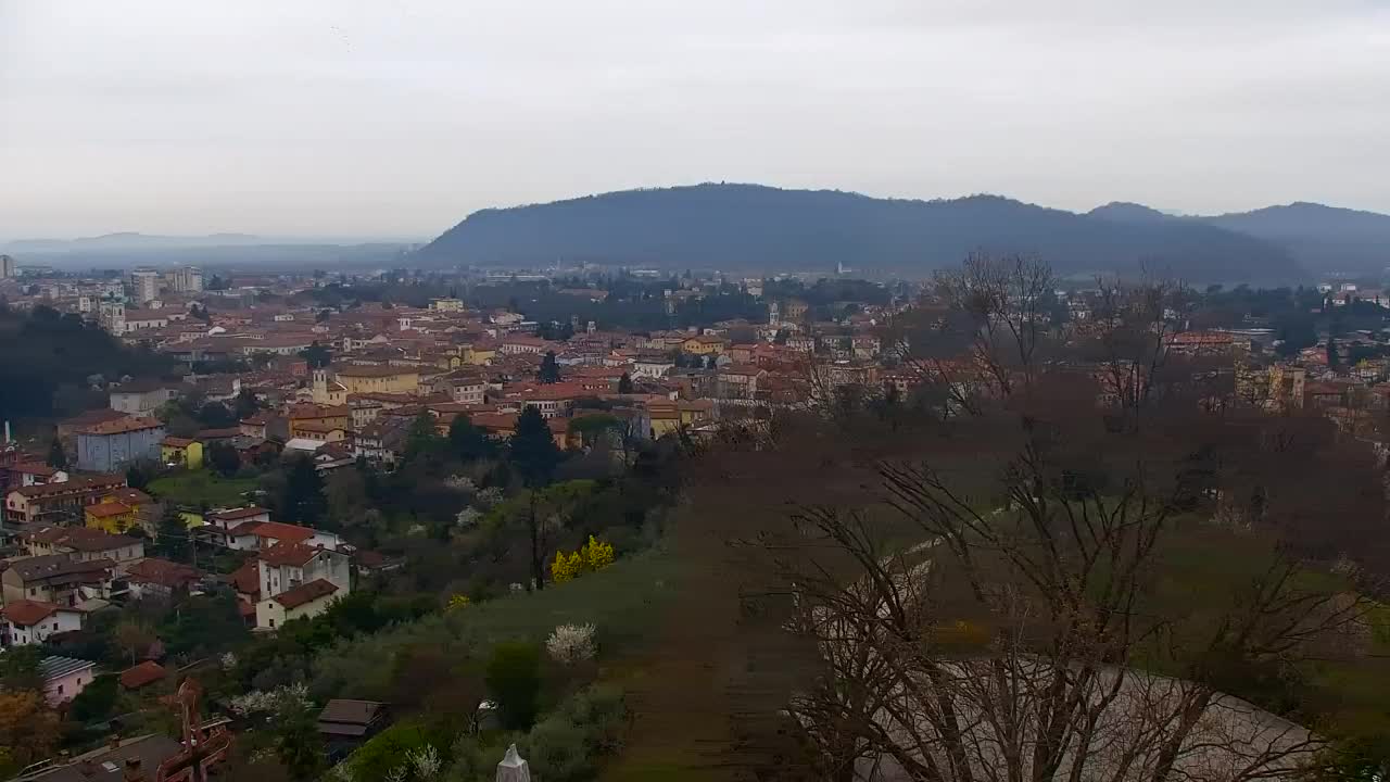 Nova Gorica e Gorizia: Panorama Mozzafiato dal Convento Francescano di Castagnevizza