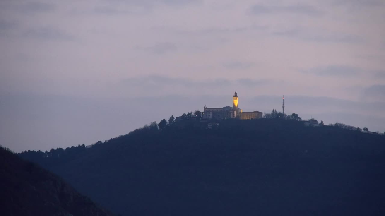 Nova Gorica und Görz: Atemberaubende Aussicht vom Franziskanerkloster Kostanjevica