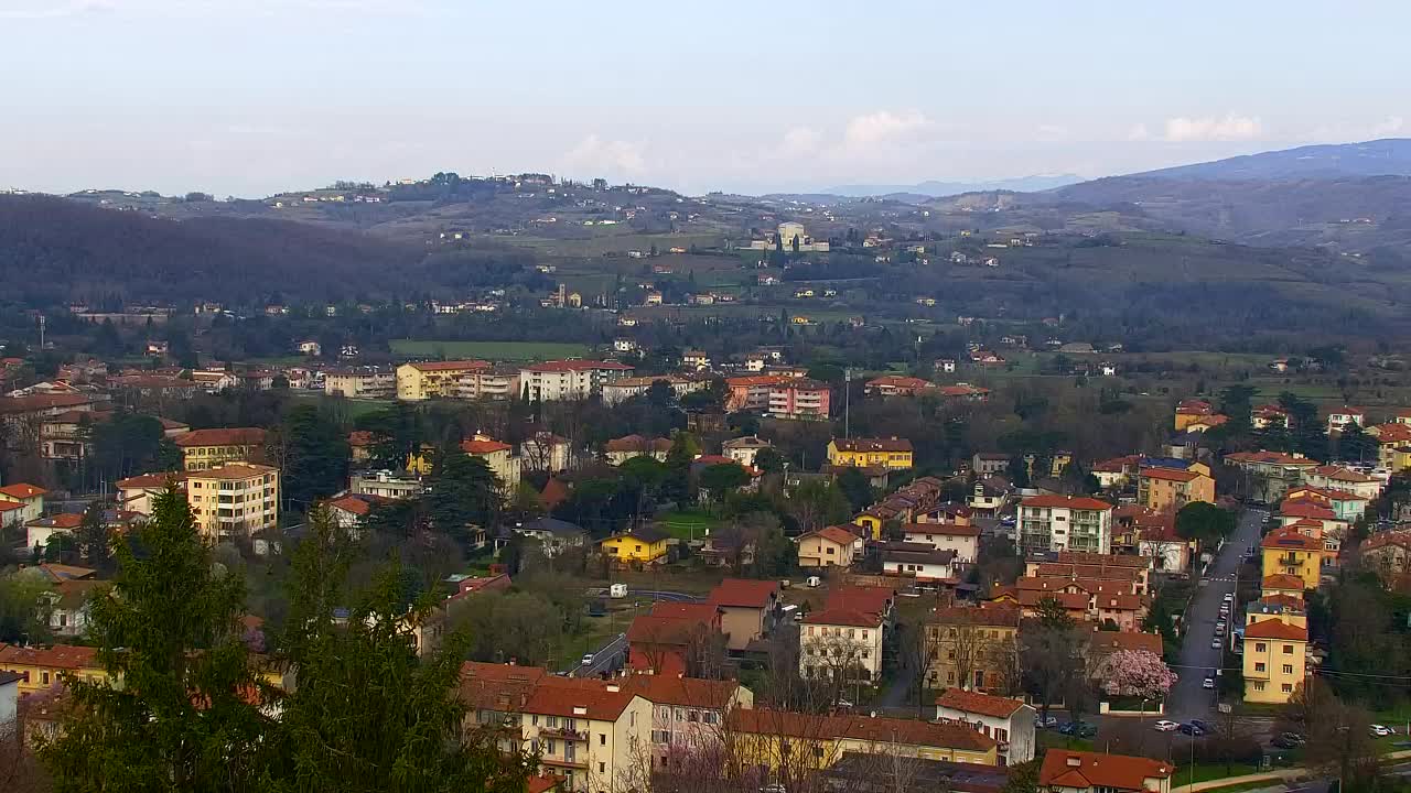 Nova Gorica i Gorica: Prekrasan Pogled iz Franjevačkog Samostana Kostanjevica