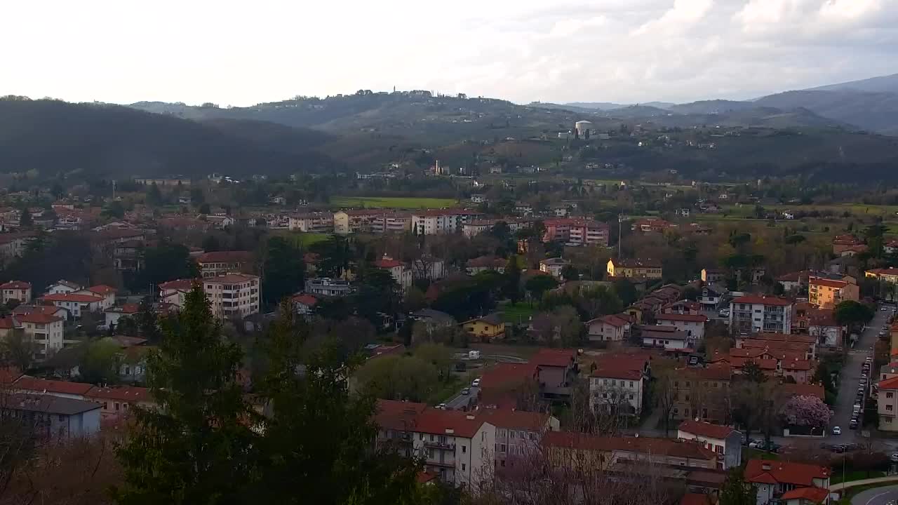 Nova Gorica i Gorica: Prekrasan Pogled iz Franjevačkog Samostana Kostanjevica