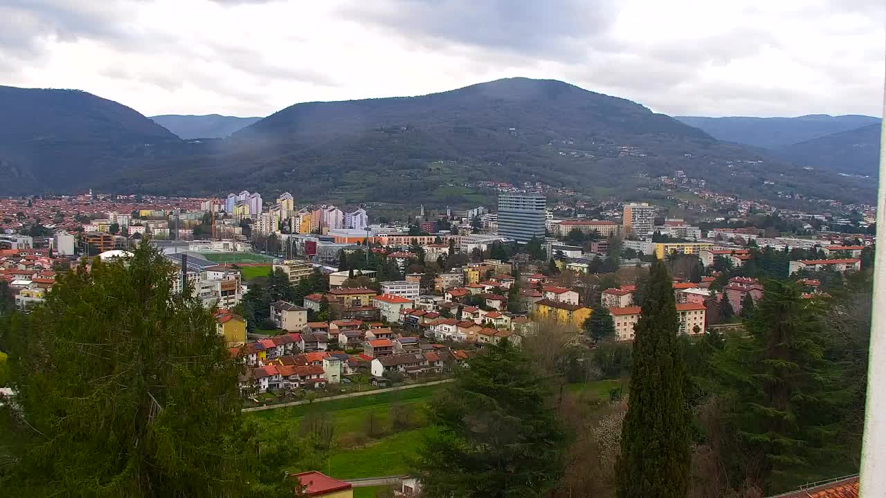 Nova Gorica i Gorica: Prekrasan Pogled iz Franjevačkog Samostana Kostanjevica