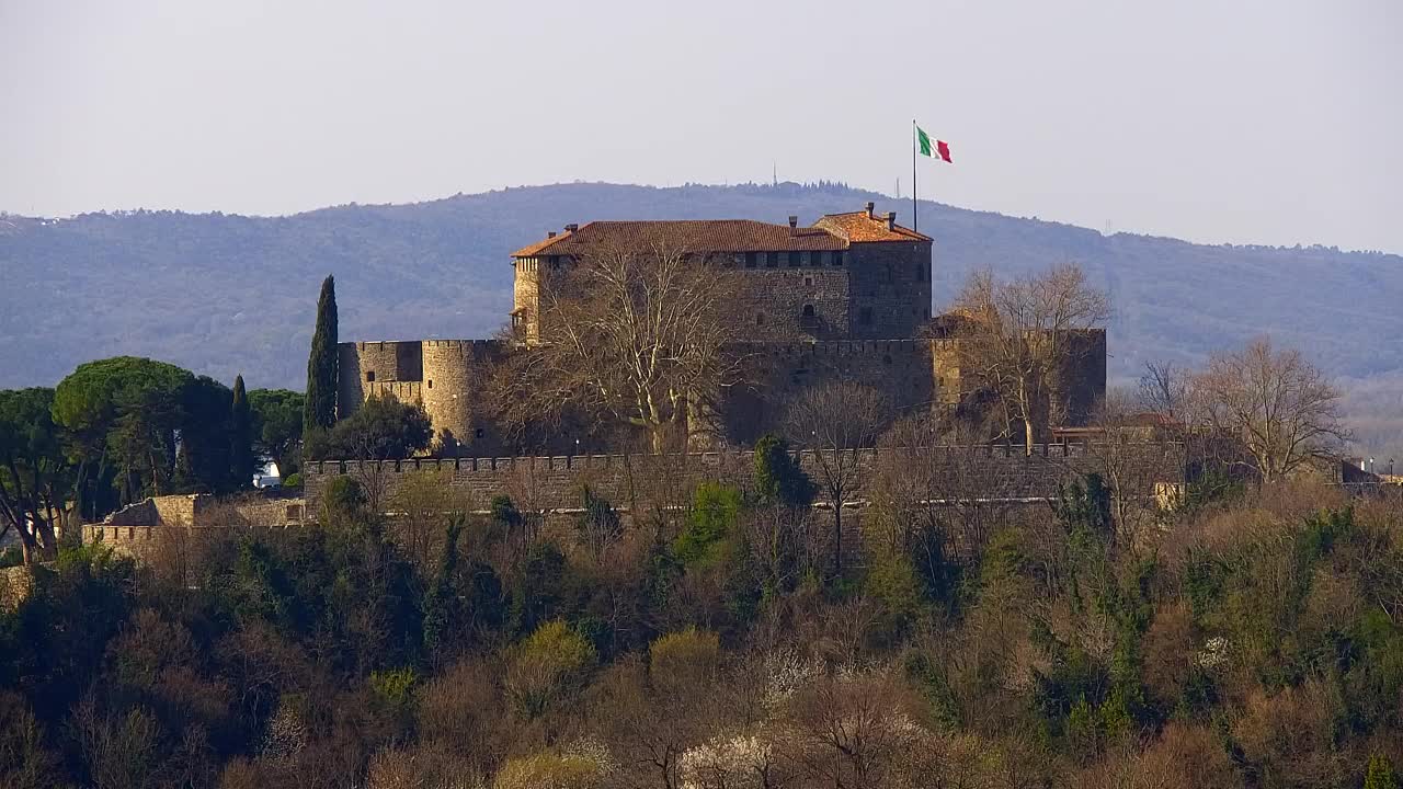 Nova Gorica y Gorizia: Impresionantes Vistas desde el Monasterio Franciscano de Kostanjevica