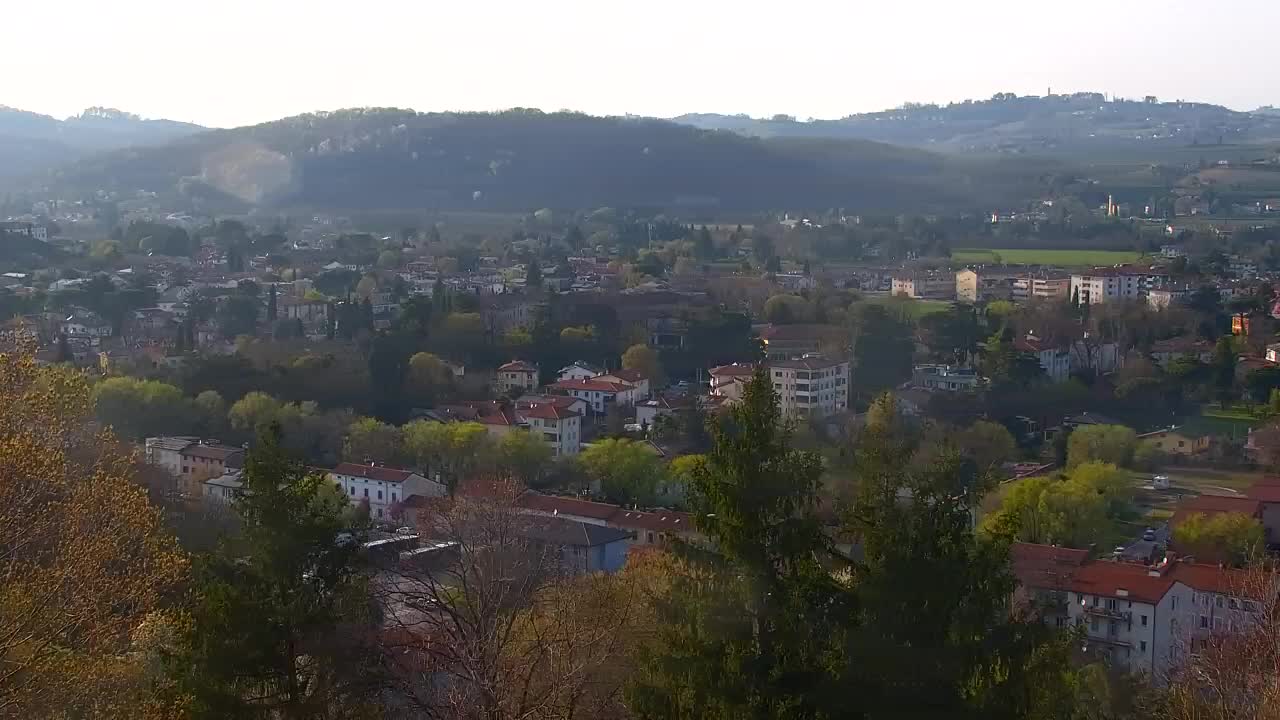 Nova Gorica e Gorizia: Panorama Mozzafiato dal Convento Francescano di Castagnevizza