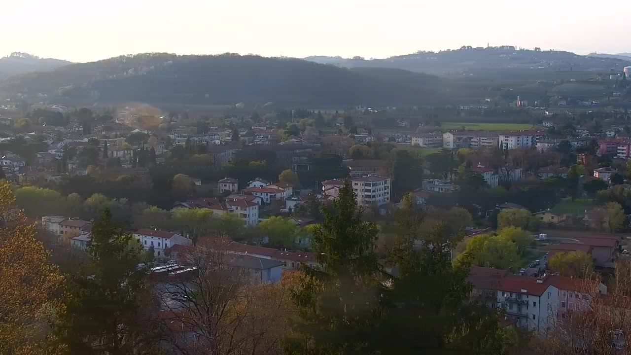 Nova Gorica e Gorizia: Panorama Mozzafiato dal Convento Francescano di Castagnevizza