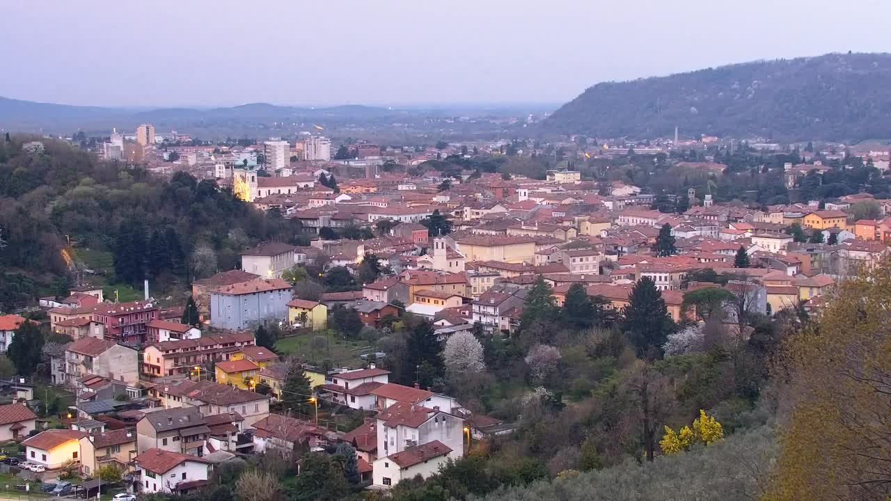 Nova Gorica e Gorizia: Panorama Mozzafiato dal Convento Francescano di Castagnevizza