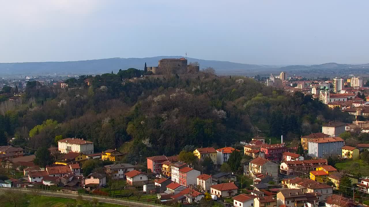 Nova Gorica i Gorica: Prekrasan Pogled iz Franjevačkog Samostana Kostanjevica