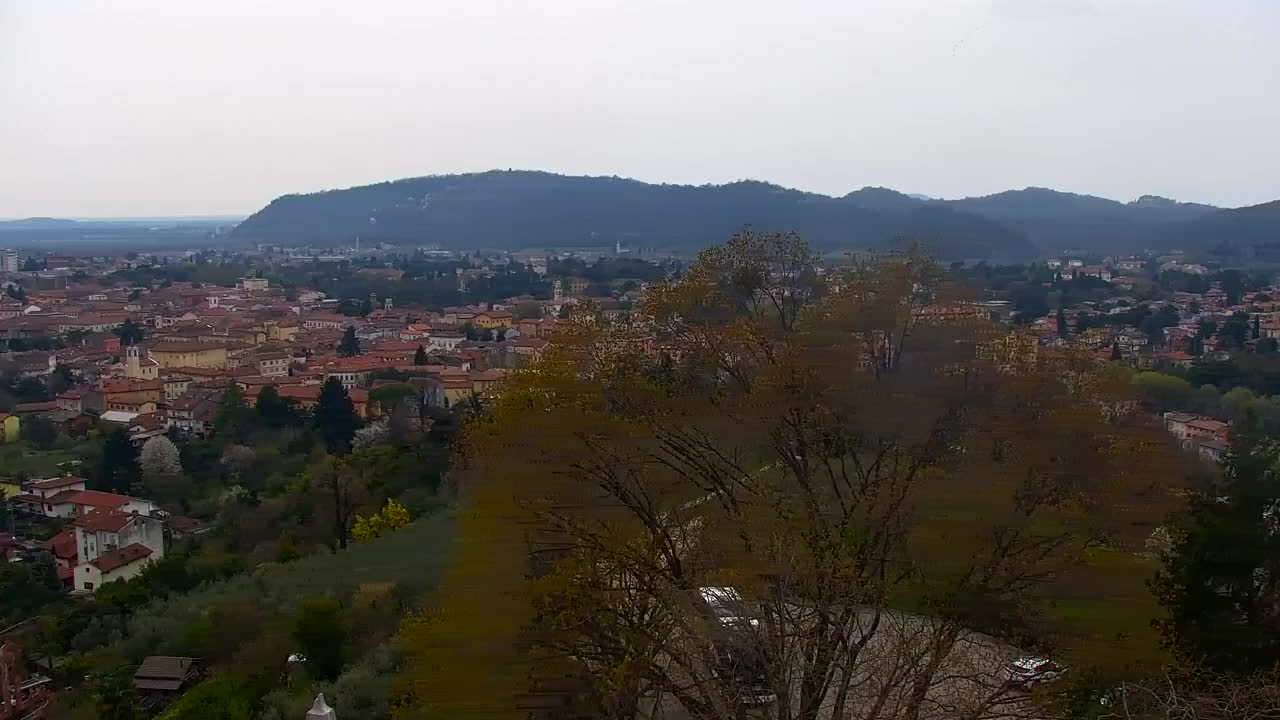 Nova Gorica i Gorica: Prekrasan Pogled iz Franjevačkog Samostana Kostanjevica