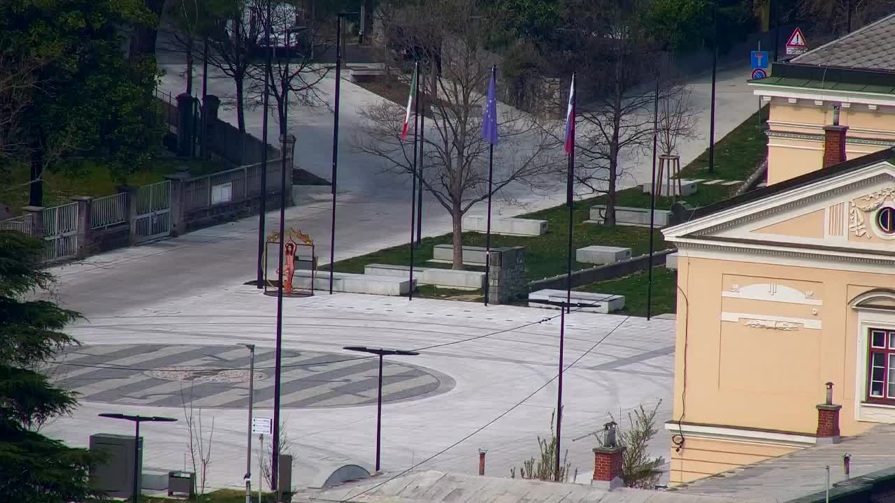 Nova Gorica e Gorizia: Panorama Mozzafiato dal Convento Francescano di Castagnevizza