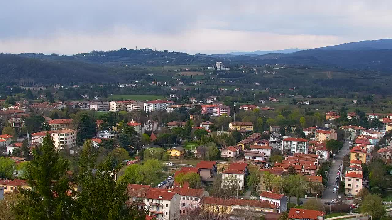 Nova Gorica y Gorizia: Impresionantes Vistas desde el Monasterio Franciscano de Kostanjevica