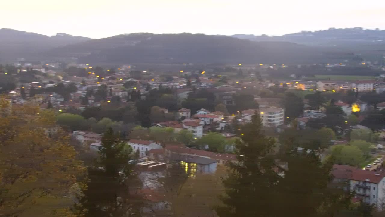 Nova Gorica i Gorica: Prekrasan Pogled iz Franjevačkog Samostana Kostanjevica