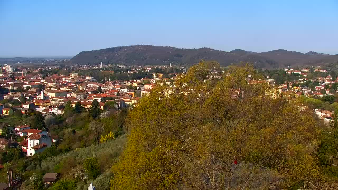 Nova Gorica i Gorica: Prekrasan Pogled iz Franjevačkog Samostana Kostanjevica