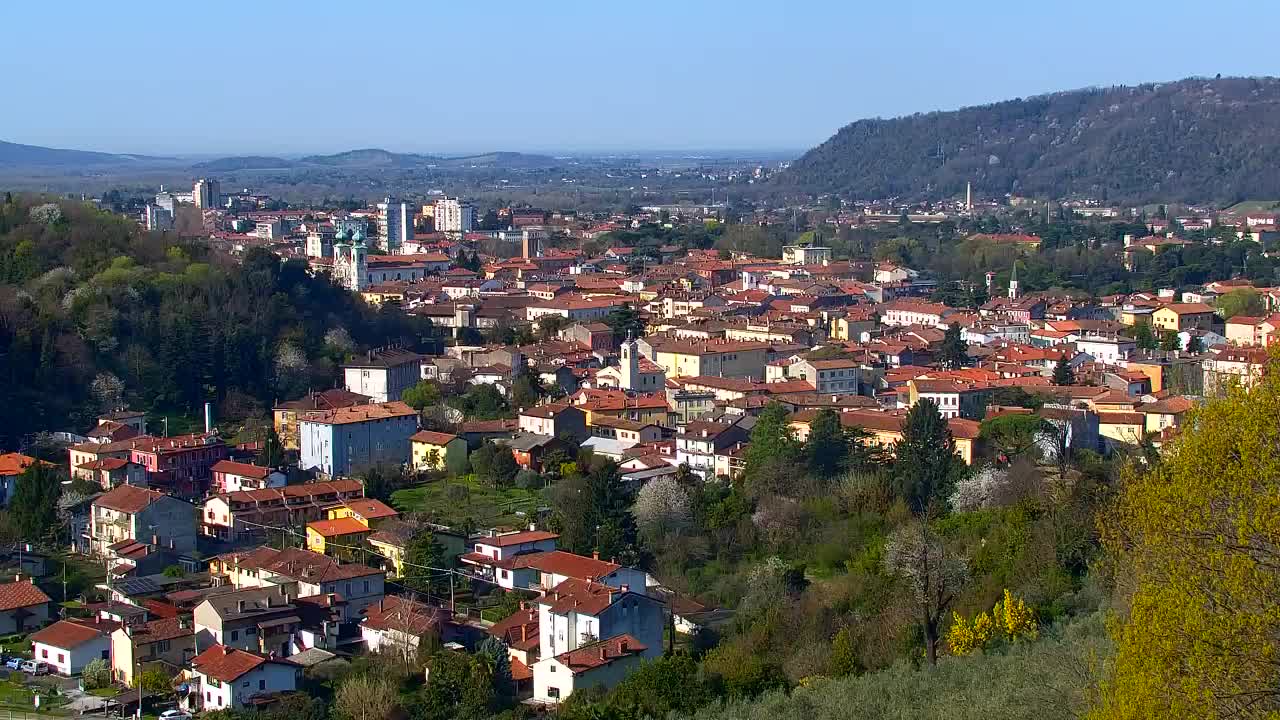 Nova Gorica y Gorizia: Impresionantes Vistas desde el Monasterio Franciscano de Kostanjevica
