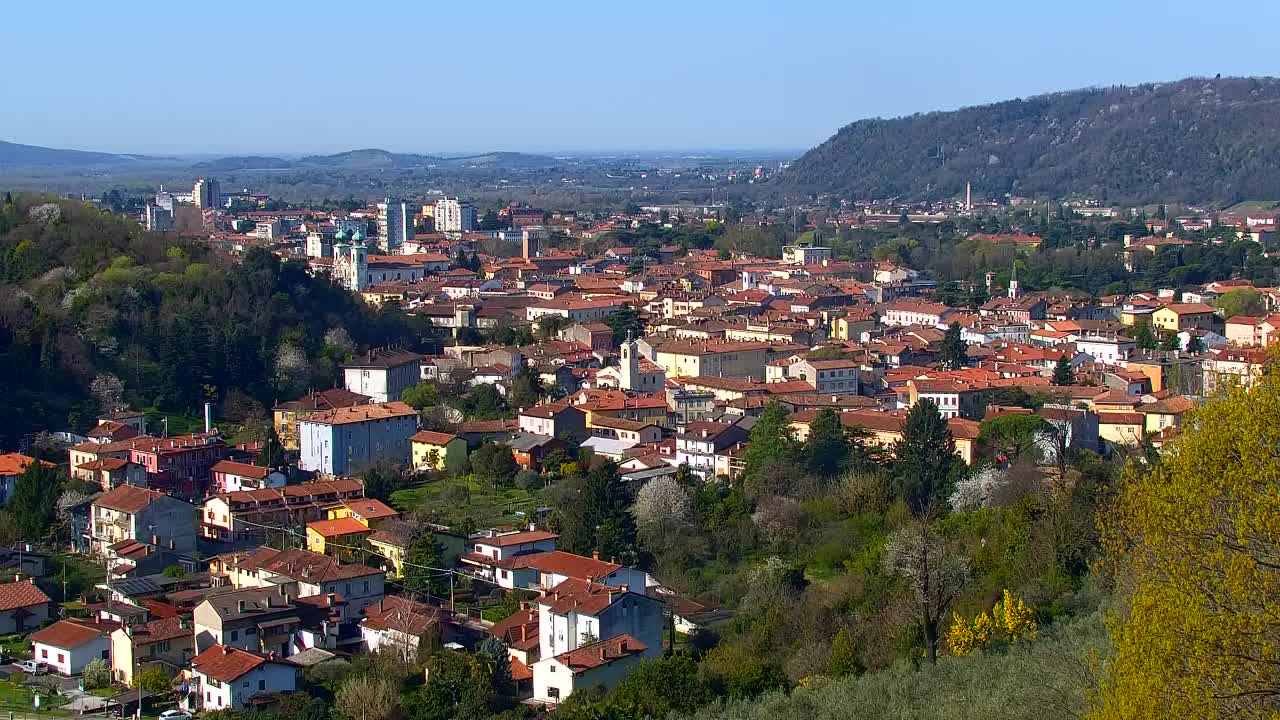 Nova Gorica e Gorizia: Panorama Mozzafiato dal Convento Francescano di Castagnevizza