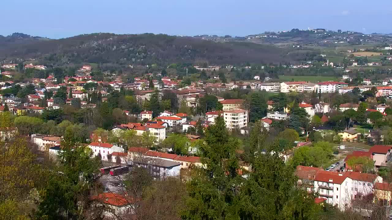 Nova Gorica e Gorizia: Panorama Mozzafiato dal Convento Francescano di Castagnevizza