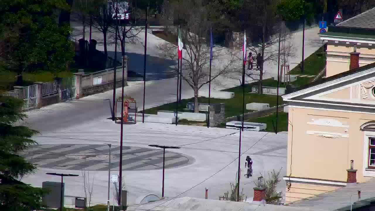 Nova Gorica e Gorizia: Panorama Mozzafiato dal Convento Francescano di Castagnevizza