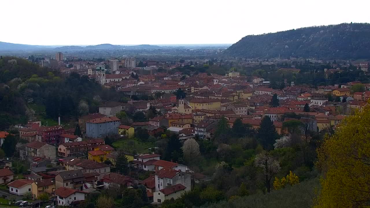 Nova Gorica e Gorizia: Panorama Mozzafiato dal Convento Francescano di Castagnevizza