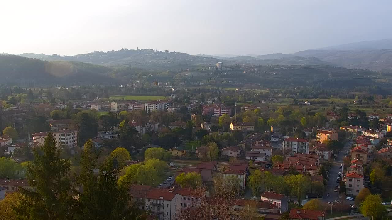 Nova Gorica i Gorica: Prekrasan Pogled iz Franjevačkog Samostana Kostanjevica