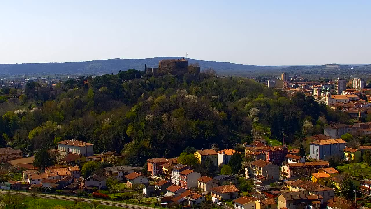 Nova Gorica i Gorica: Prekrasan Pogled iz Franjevačkog Samostana Kostanjevica