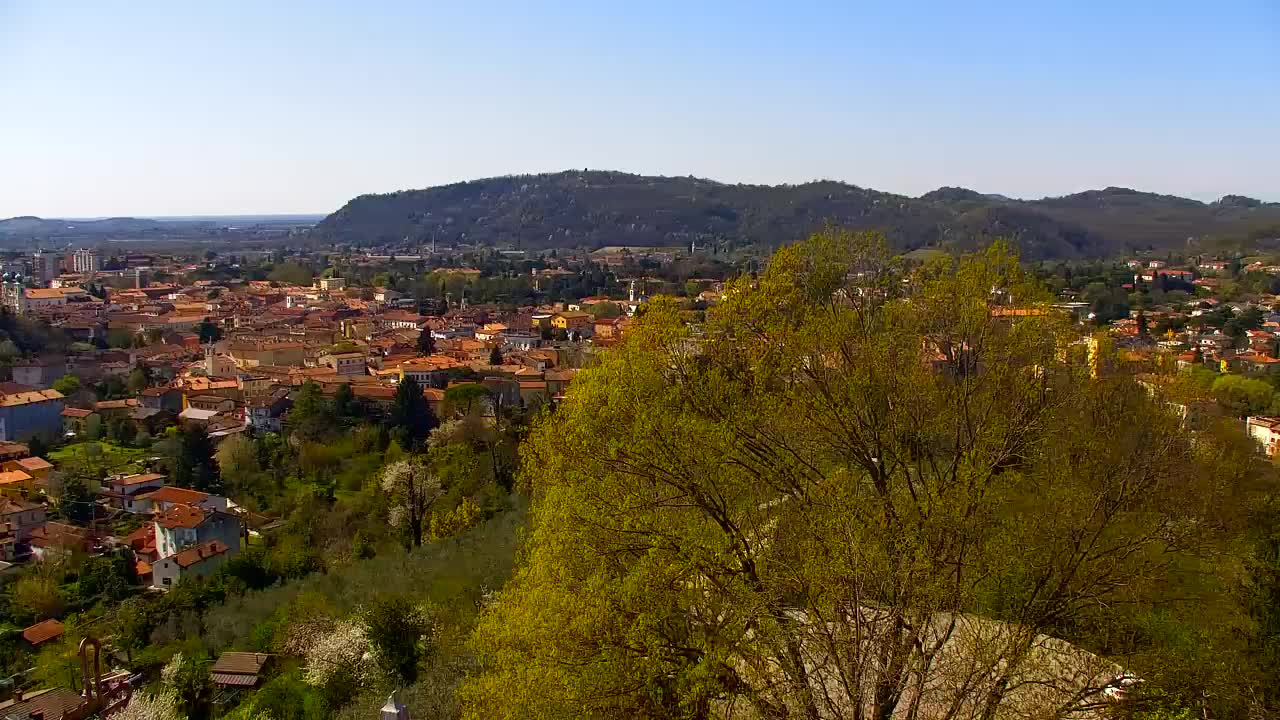 Nova Gorica e Gorizia: Panorama Mozzafiato dal Convento Francescano di Castagnevizza