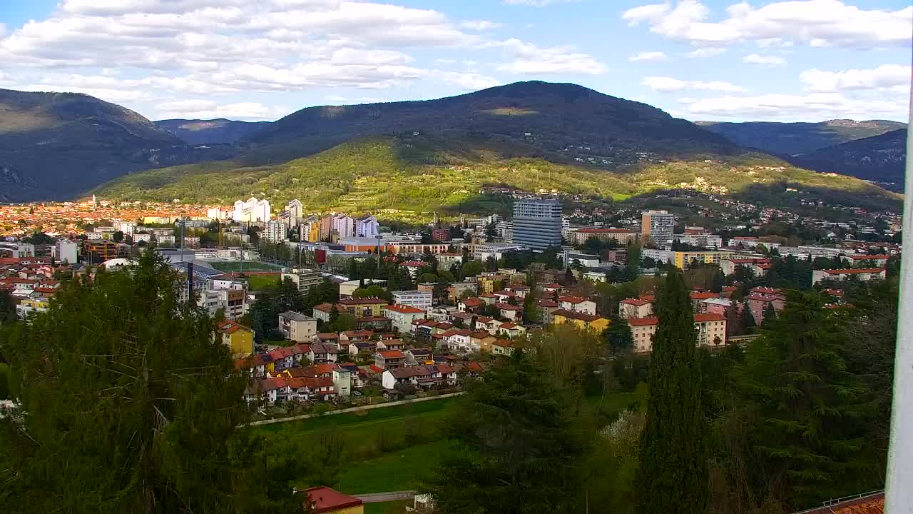 Nova Gorica i Gorica: Prekrasan Pogled iz Franjevačkog Samostana Kostanjevica