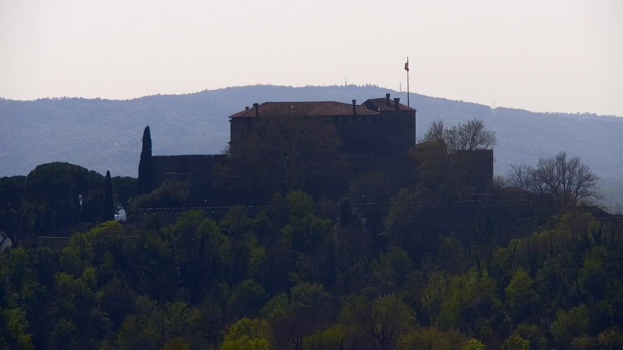 Nova Gorica e Gorizia: Panorama Mozzafiato dal Convento Francescano di Castagnevizza