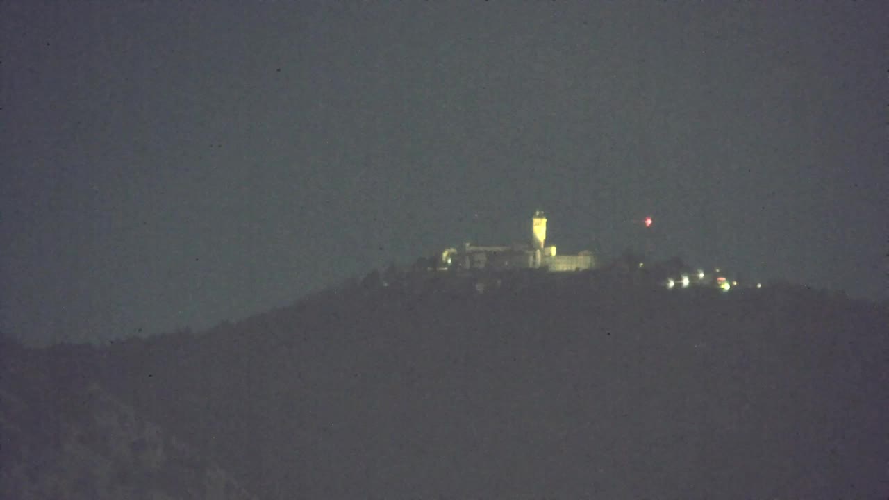 Nova Gorica e Gorizia: Panorama Mozzafiato dal Convento Francescano di Castagnevizza