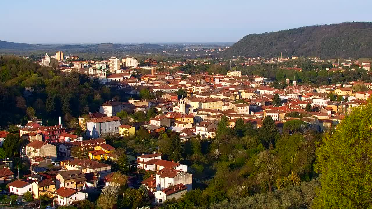 Nova Gorica e Gorizia: Panorama Mozzafiato dal Convento Francescano di Castagnevizza